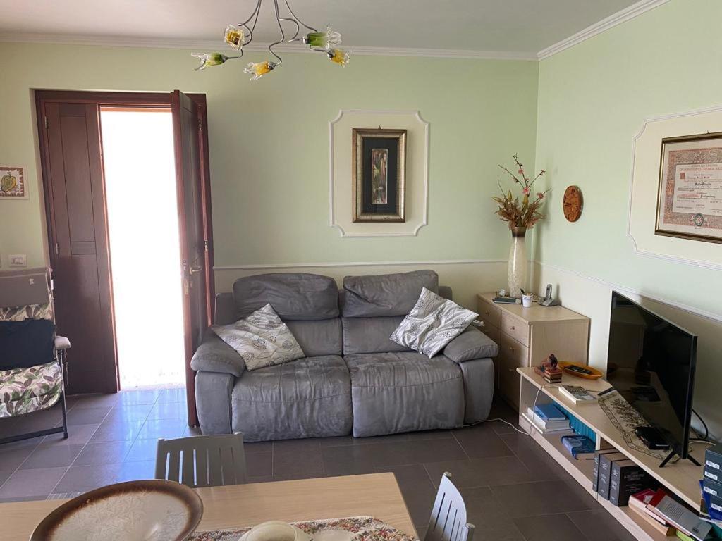 Casa Vacanze Rinaldi Mattinata Bagian luar foto
