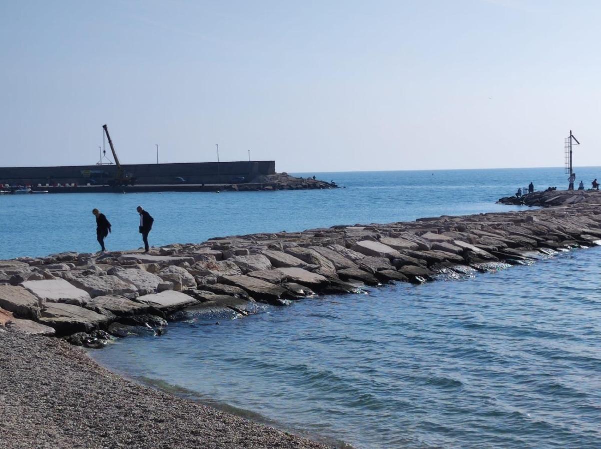 Casa Vacanze Rinaldi Mattinata Bagian luar foto