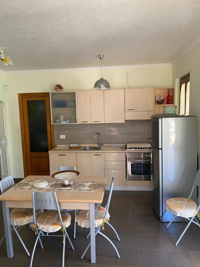 Casa Vacanze Rinaldi Mattinata Bagian luar foto