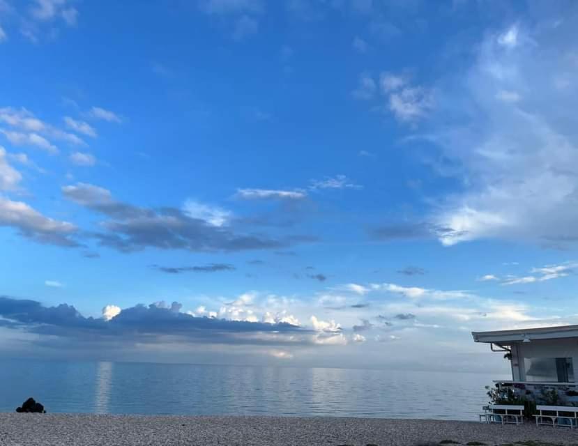 Casa Vacanze Rinaldi Mattinata Bagian luar foto